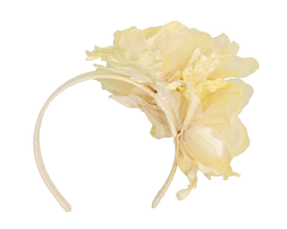 Light yellow flower fascinator by Fillies Collection-3